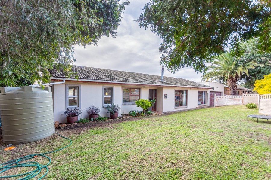3 Bedroom Property for Sale in Protea Heights Western Cape